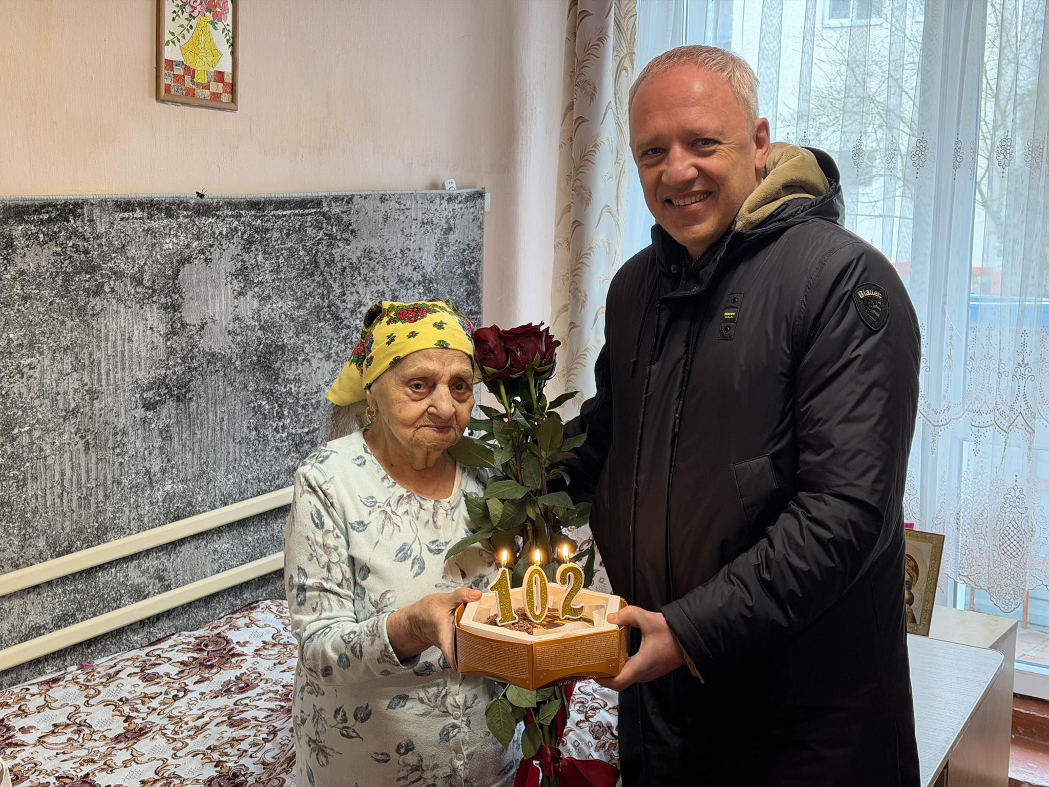 Міський голова привітав 102-річну чернівчанку з Днем народження